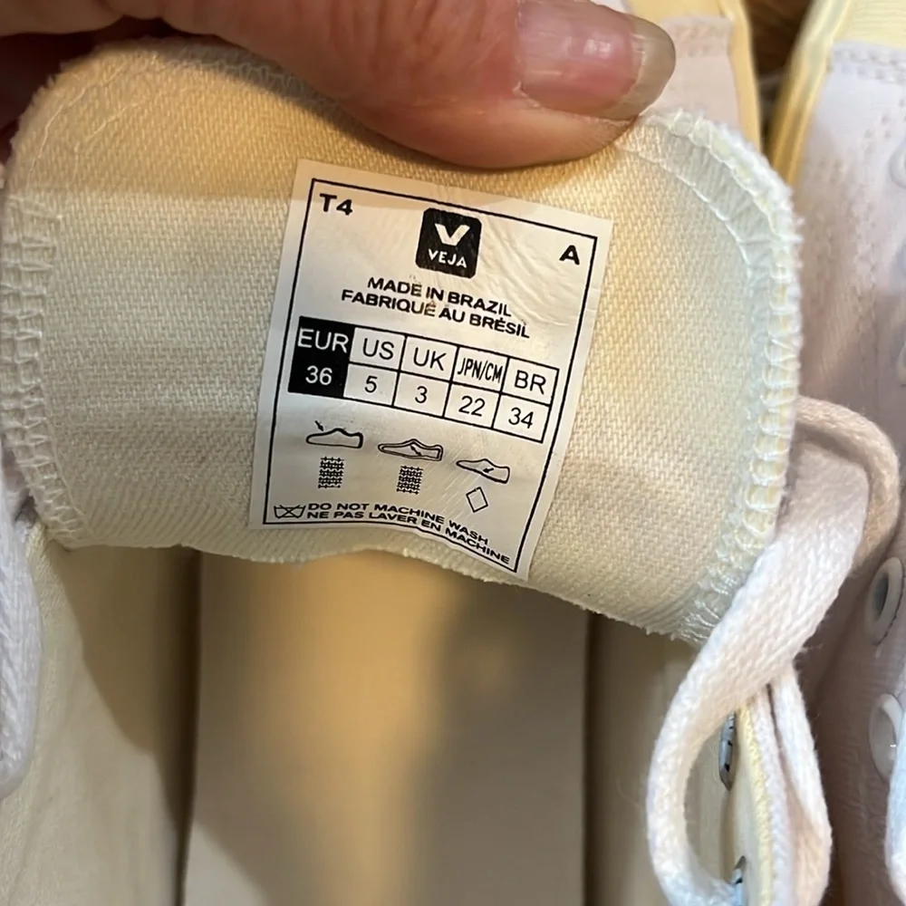 VEJA Nova High Top Canvas White Butter Sole Size 5 NIB